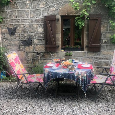 Maison De Campagne Sarroux Eksteriør billede