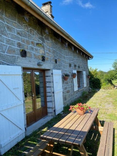 Maison De Campagne Sarroux Eksteriør billede
