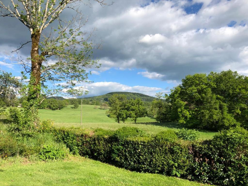 Maison De Campagne Sarroux Eksteriør billede